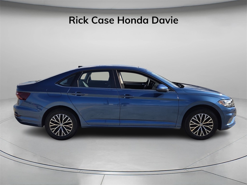 Used 2021 Volkswagen Jetta 1.4T SE Sedan