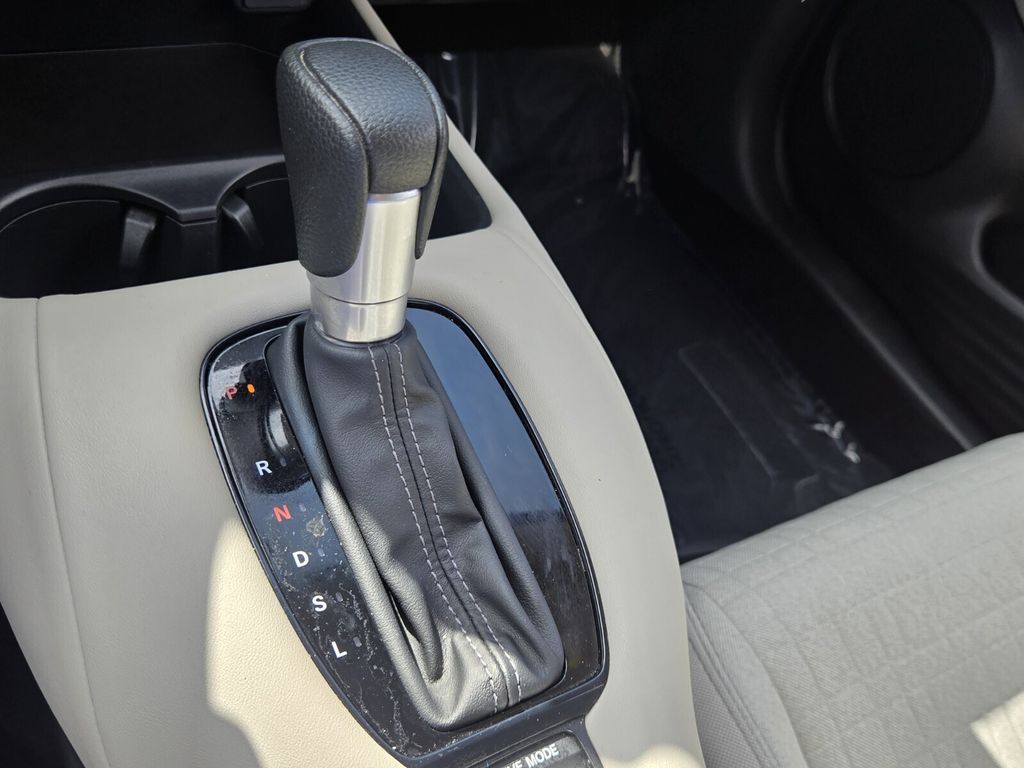 2025 Honda HR-V LX - Photo 17