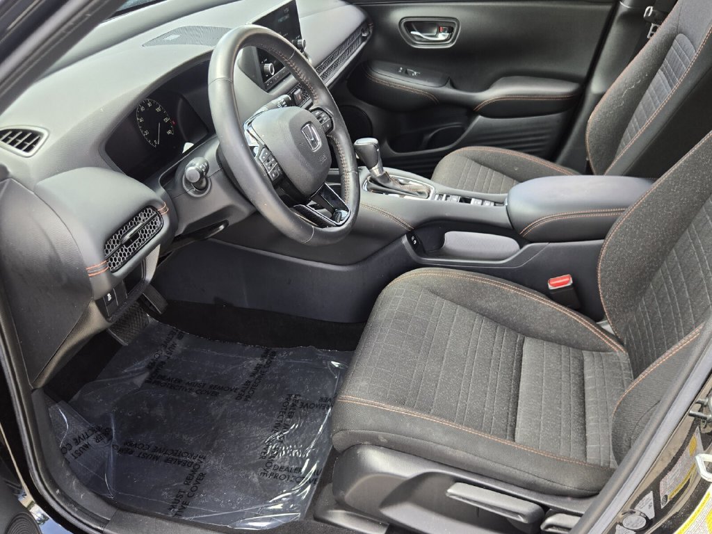 2025 Honda HR-V Sport - Photo 11