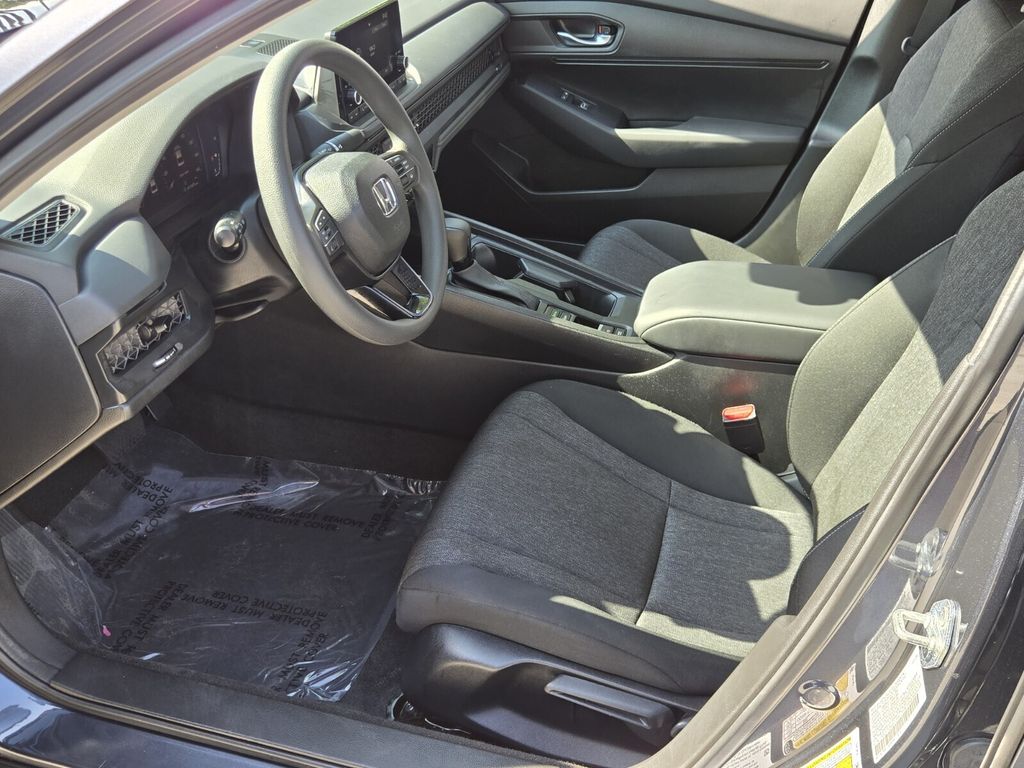 2025 Honda Accord LX - Photo 10