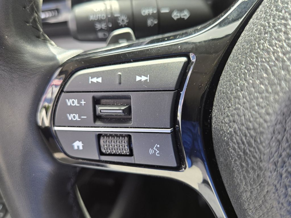 2023 Honda Pilot Touring - Photo 25