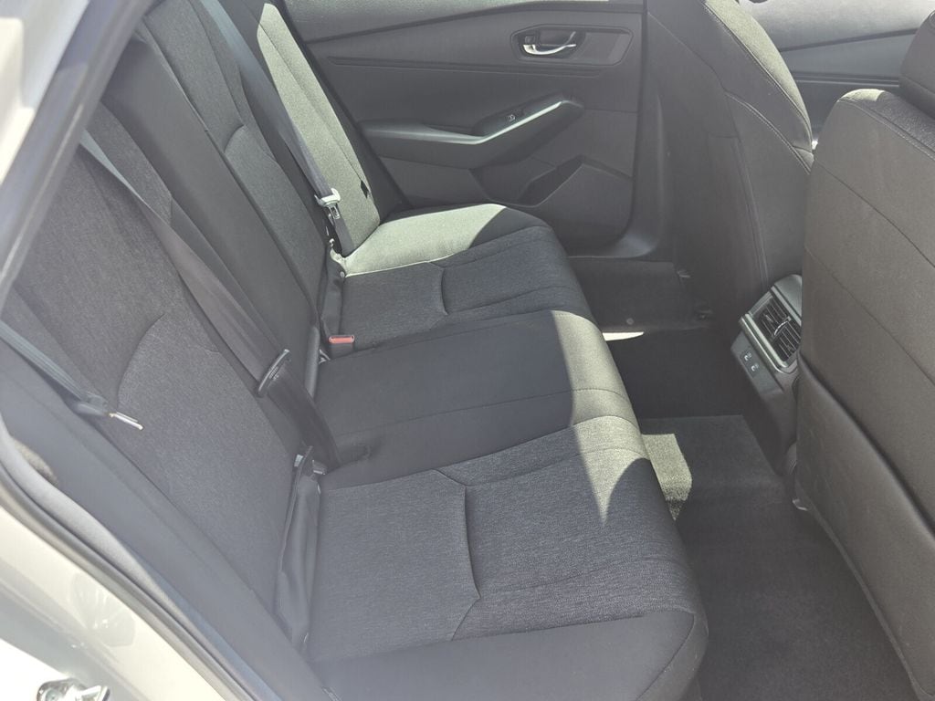 2025 Honda Accord SE - Photo 14