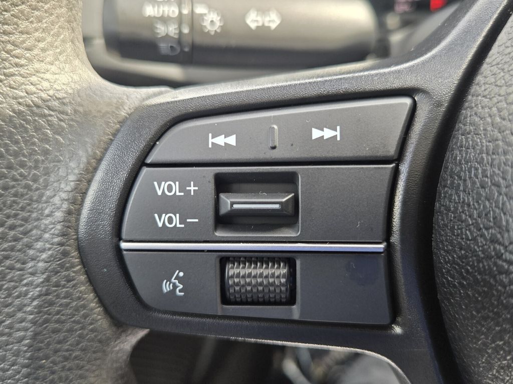 2025 Honda Accord LX - Photo 23