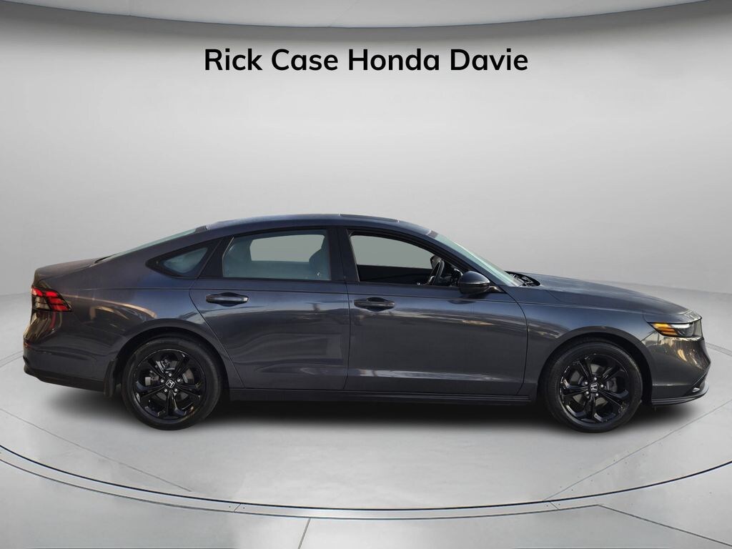 Used 2025 Honda Accord SE Sedan