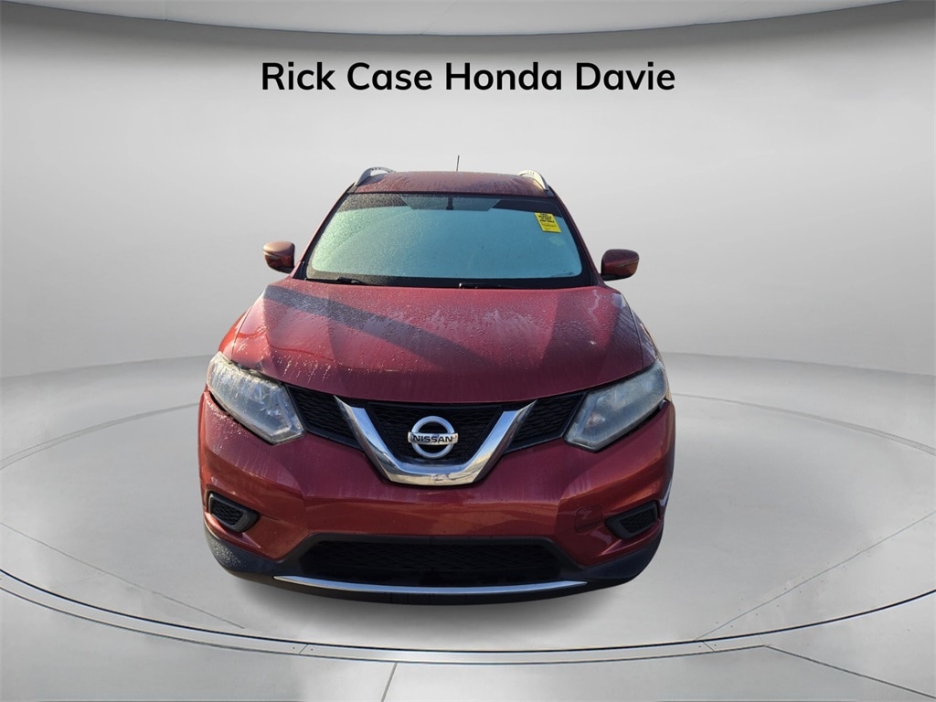 Used 2016 Nissan Rogue SV SUV