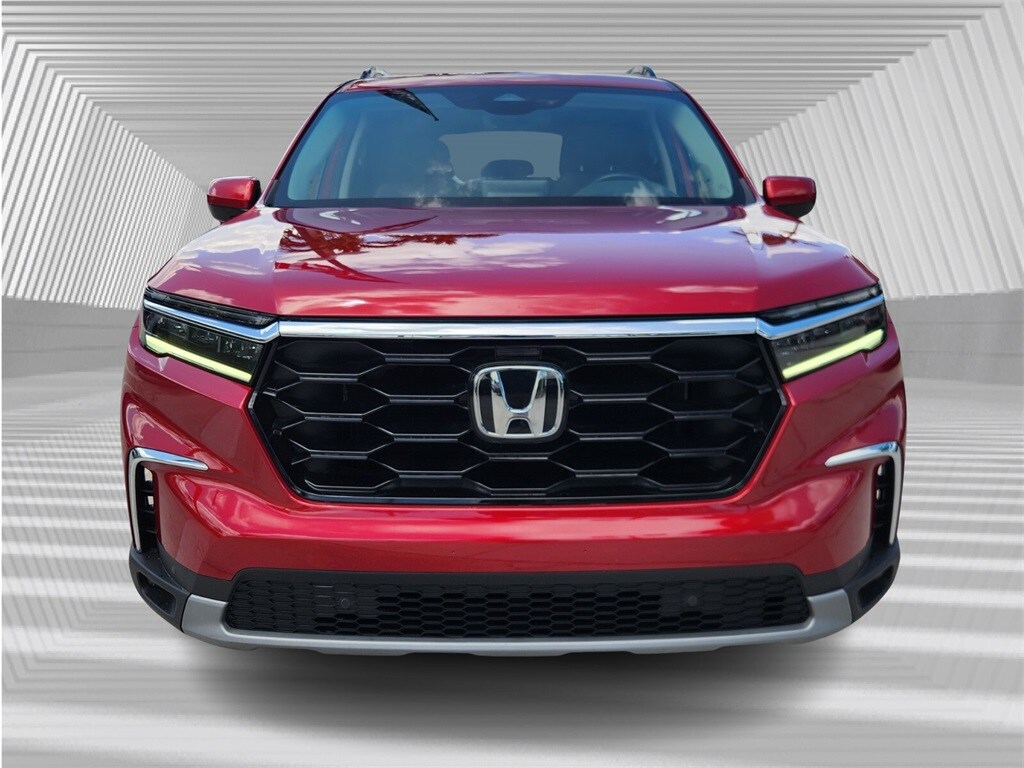 2024 Honda Pilot Touring photo 3