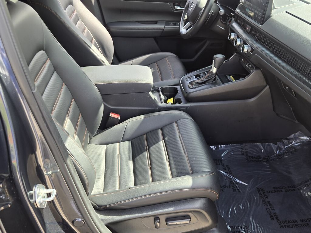 2025 Honda CR-V Sport-L - Photo 18
