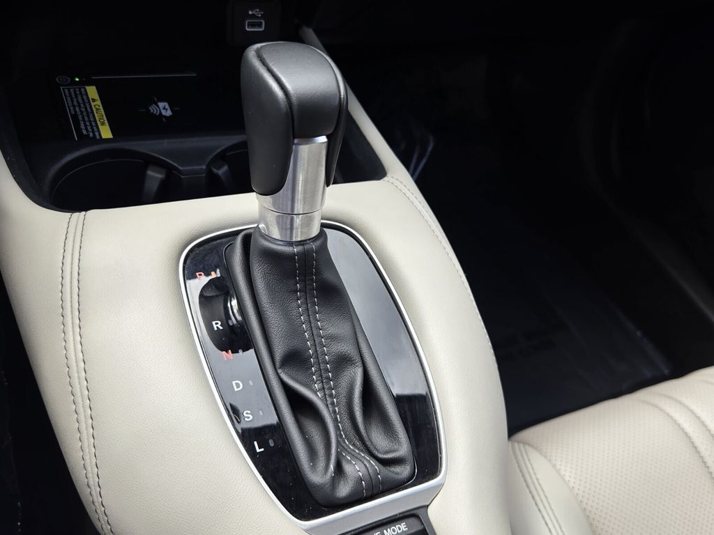 2025 Honda HR-V EX-L - Photo 19