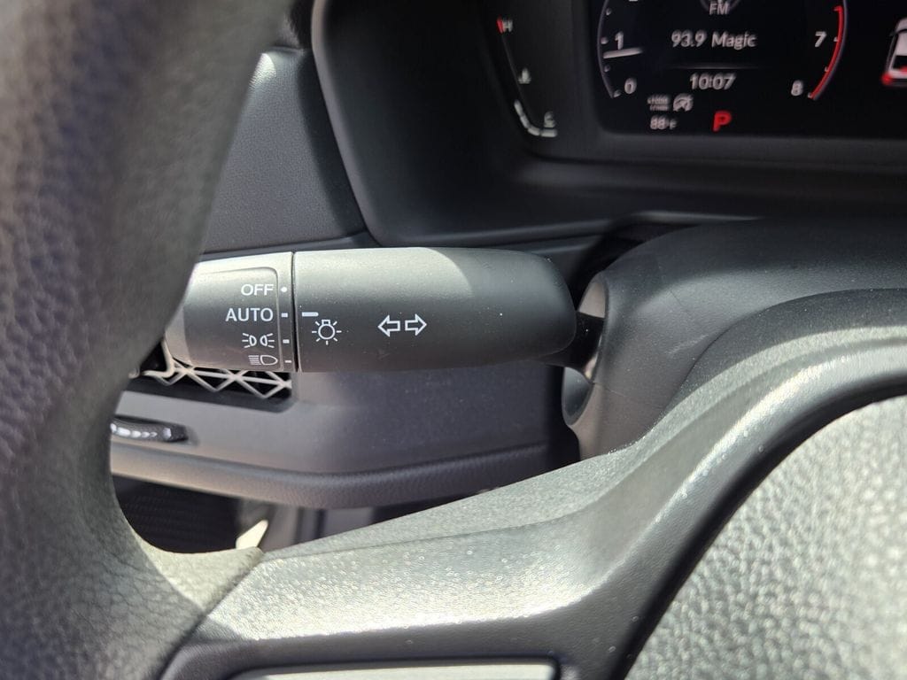 2025 Honda Accord SE - Photo 25