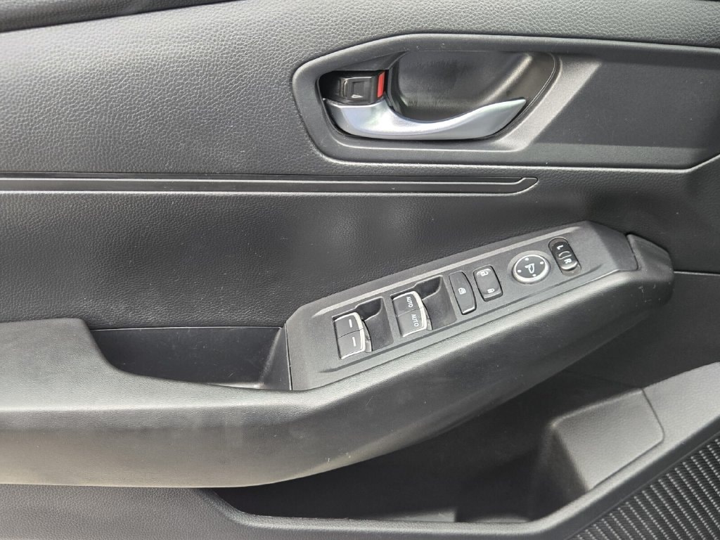2025 Honda Accord LX - Photo 26