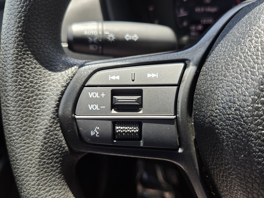 2025 Honda Accord SE - Photo 23