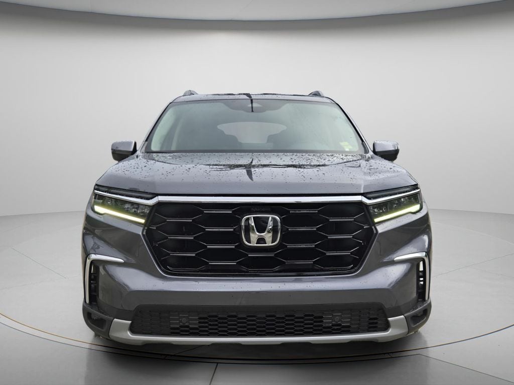 Certified 2025 Honda Pilot Touring SUV