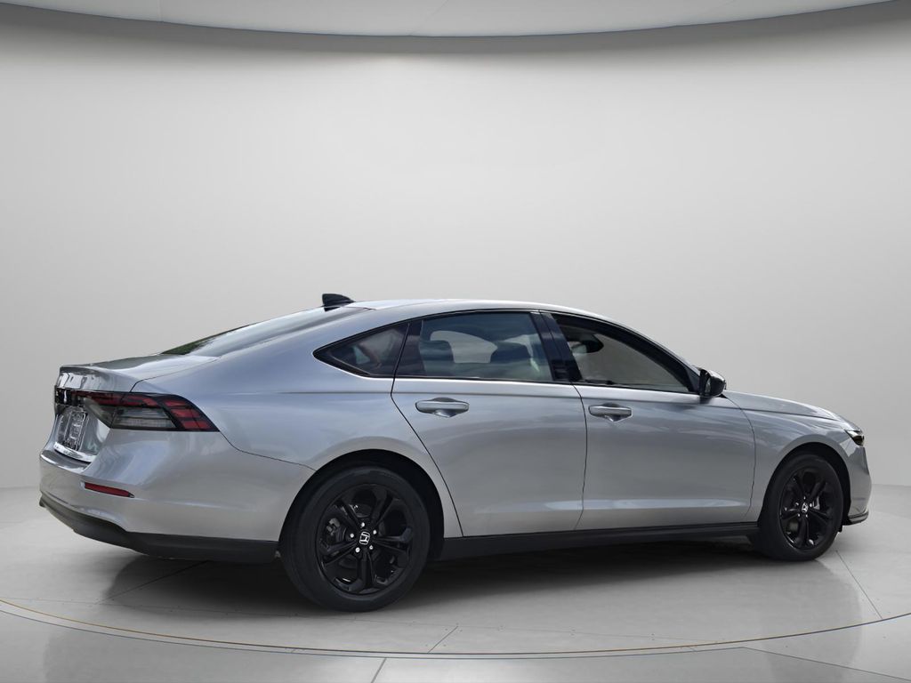 2025 Honda Accord SE - Photo 6