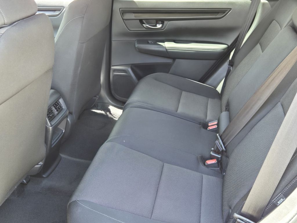 2025 Honda CR-V LX - Photo 11