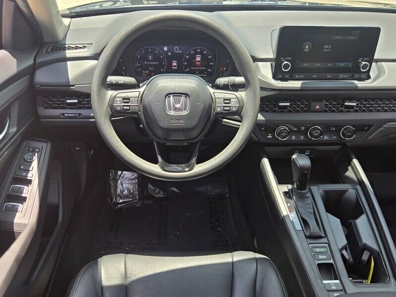 2025 Honda Accord SE - Photo 12