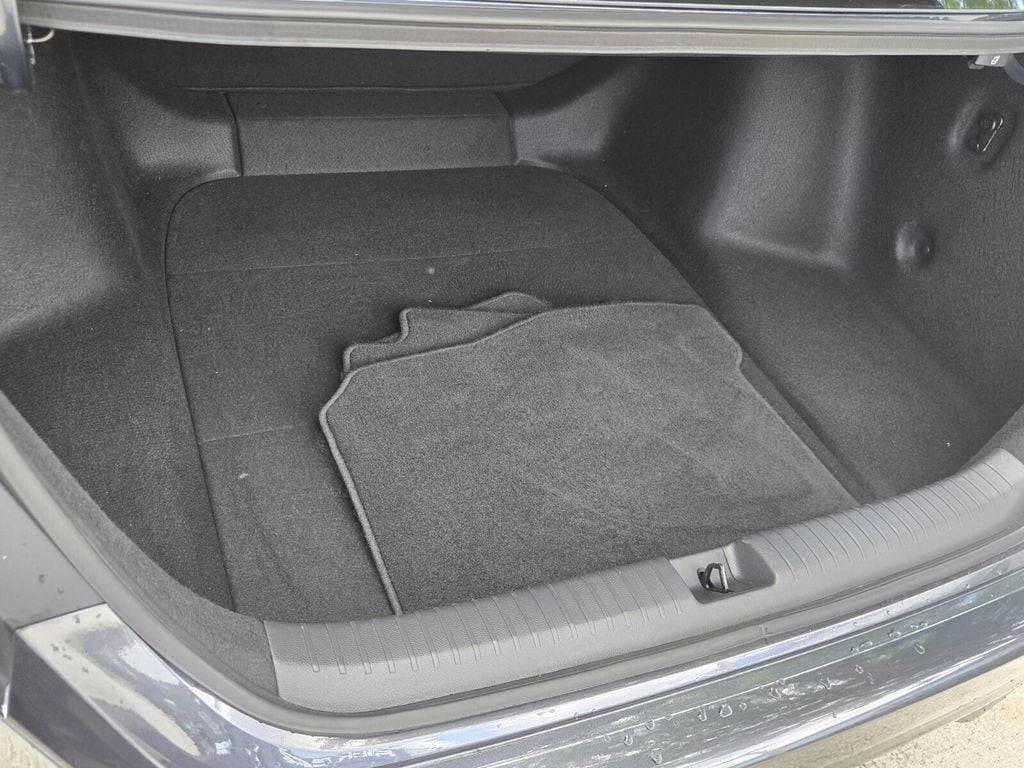 2025 Honda Accord LX - Photo 13