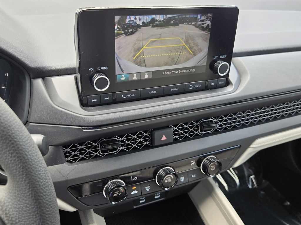 2025 Honda Accord LX - Photo 20