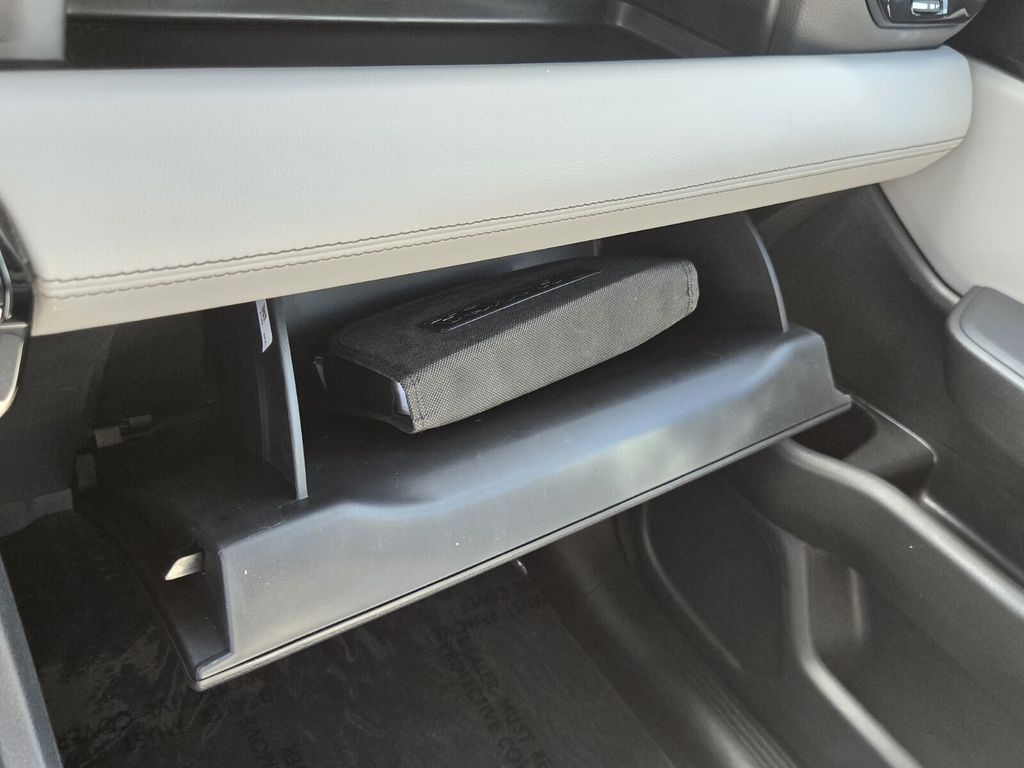 2025 Honda Pilot EX-L - Photo 21