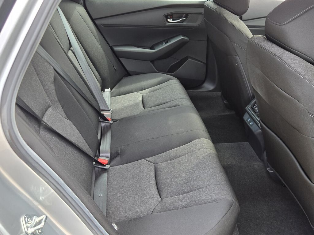 2025 Honda Accord SE - Photo 15