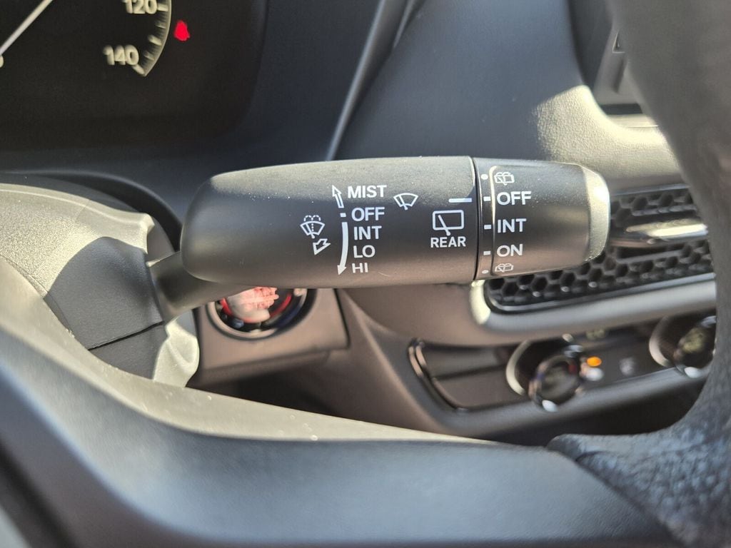 2025 Honda HR-V LX - Photo 24
