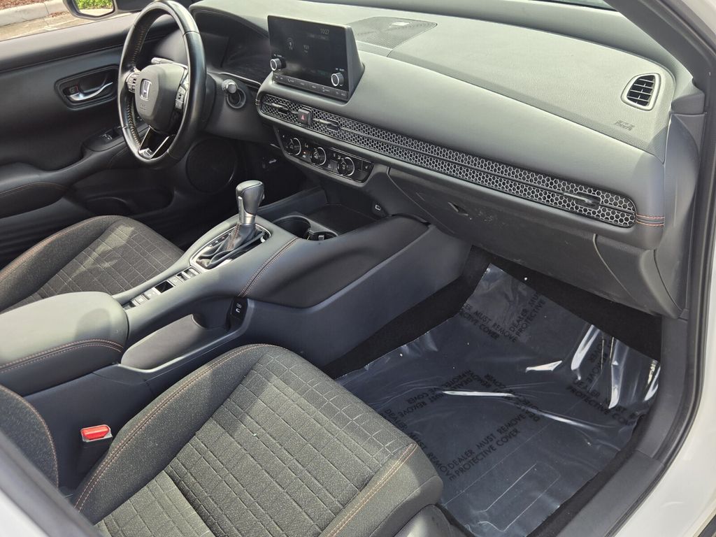 2025 Honda HR-V Sport - Photo 16