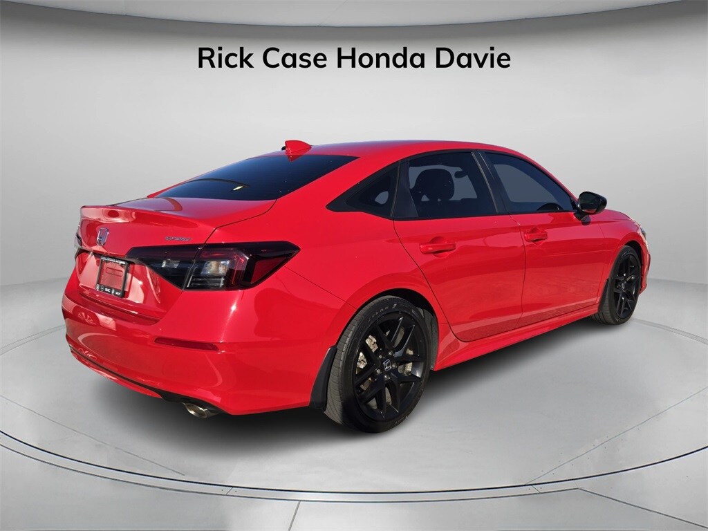 2025 Honda Civic Sport photo 3