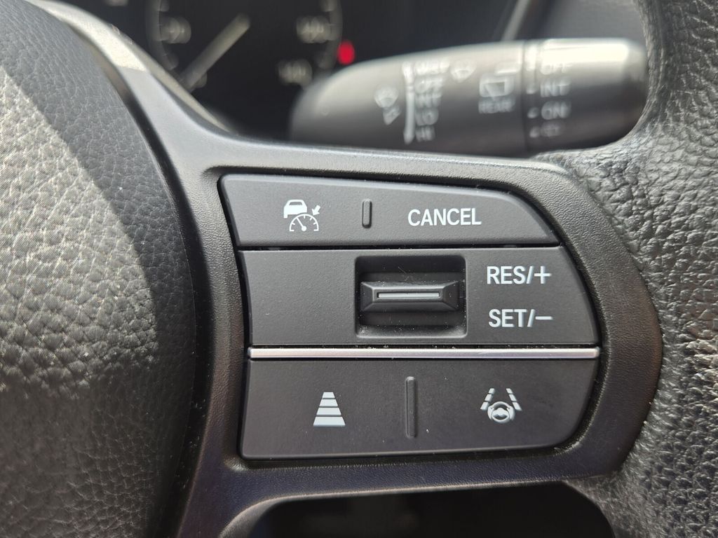 2025 Honda CR-V LX - Photo 24