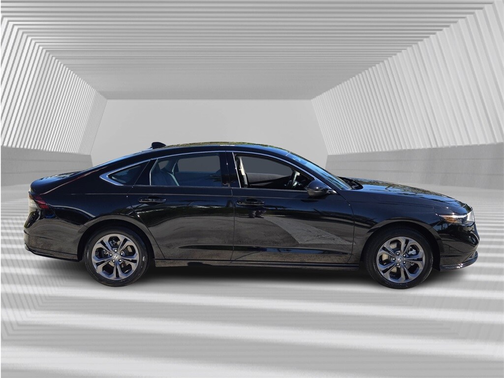 2024 Honda Accord Hybrid EX-L photo 2