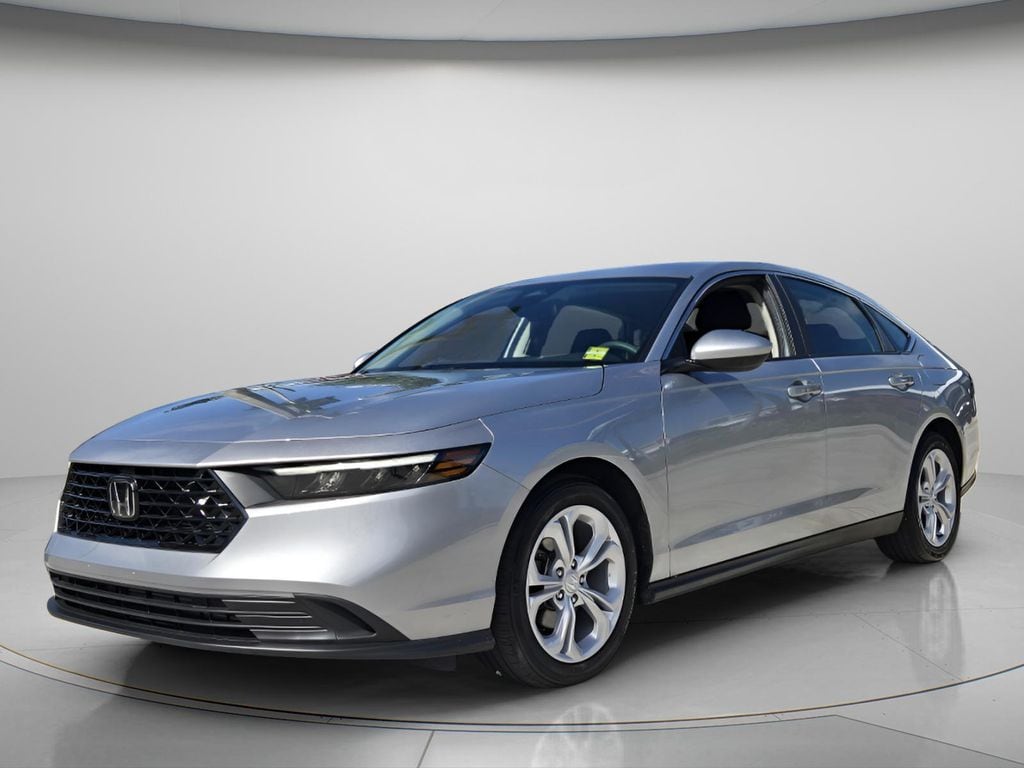 2025 Honda Accord LX - Photo 9