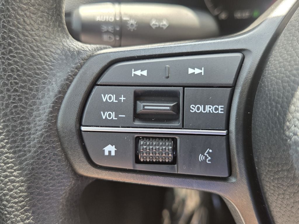 2025 Honda CR-V LX - Photo 23