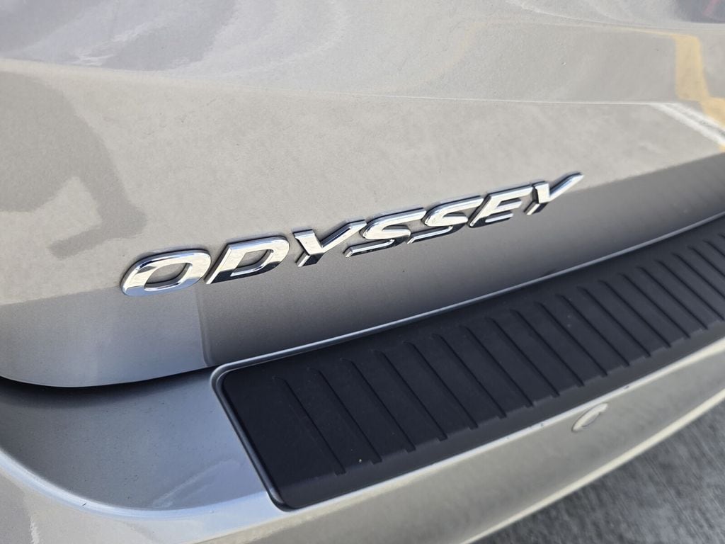 2024 Honda Odyssey Touring - Photo 15
