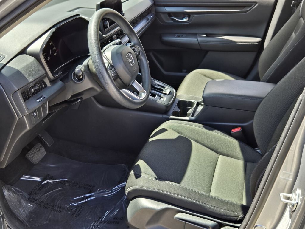 2025 Honda CR-V LX - Photo 10