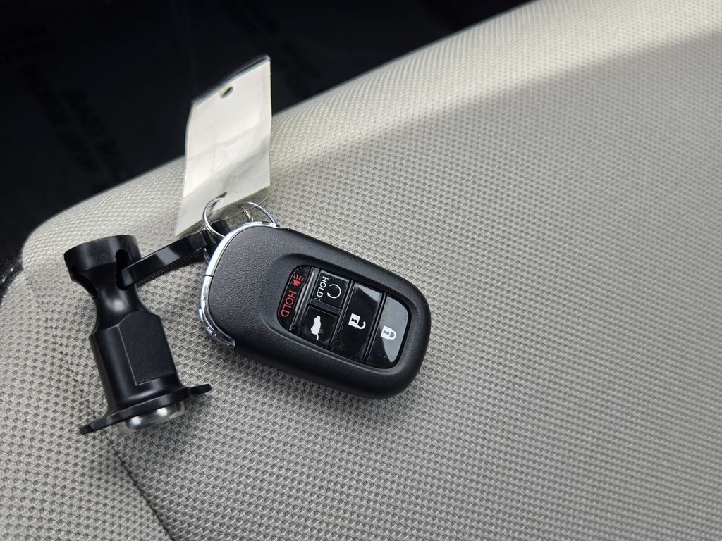 2025 Honda CR-V EX - Photo 18