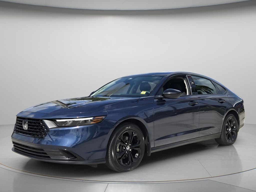 2025 Honda Accord SE - Photo 9