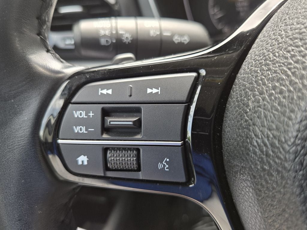 2023 Honda Pilot Touring - Photo 25