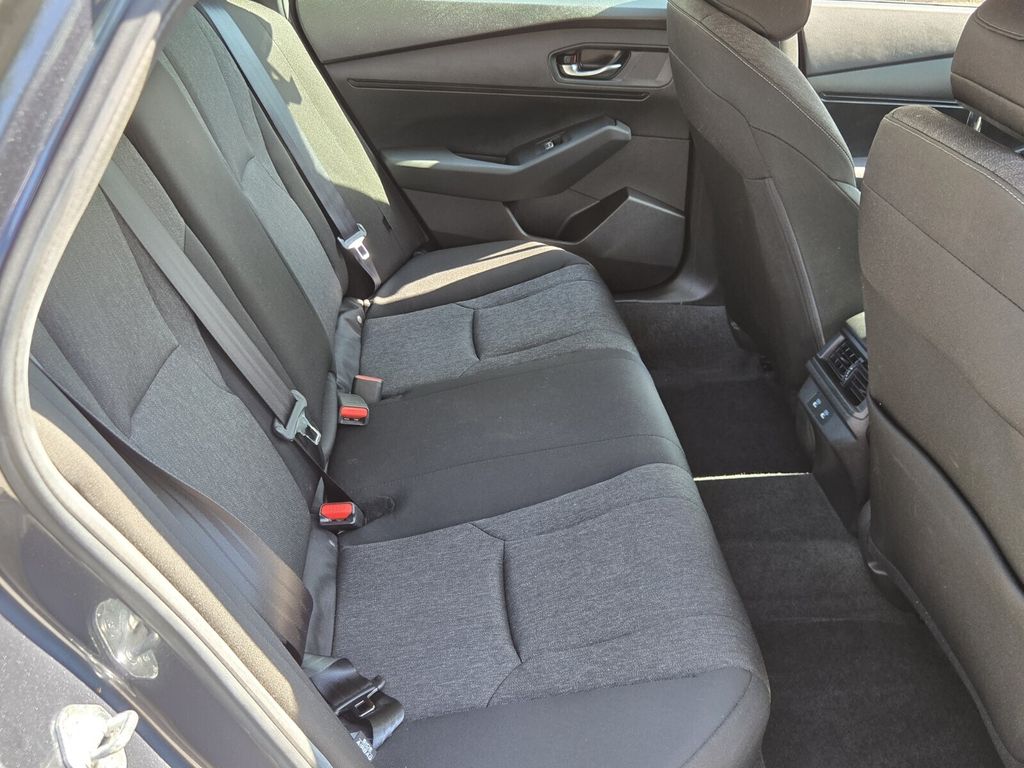 2025 Honda Accord LX - Photo 15