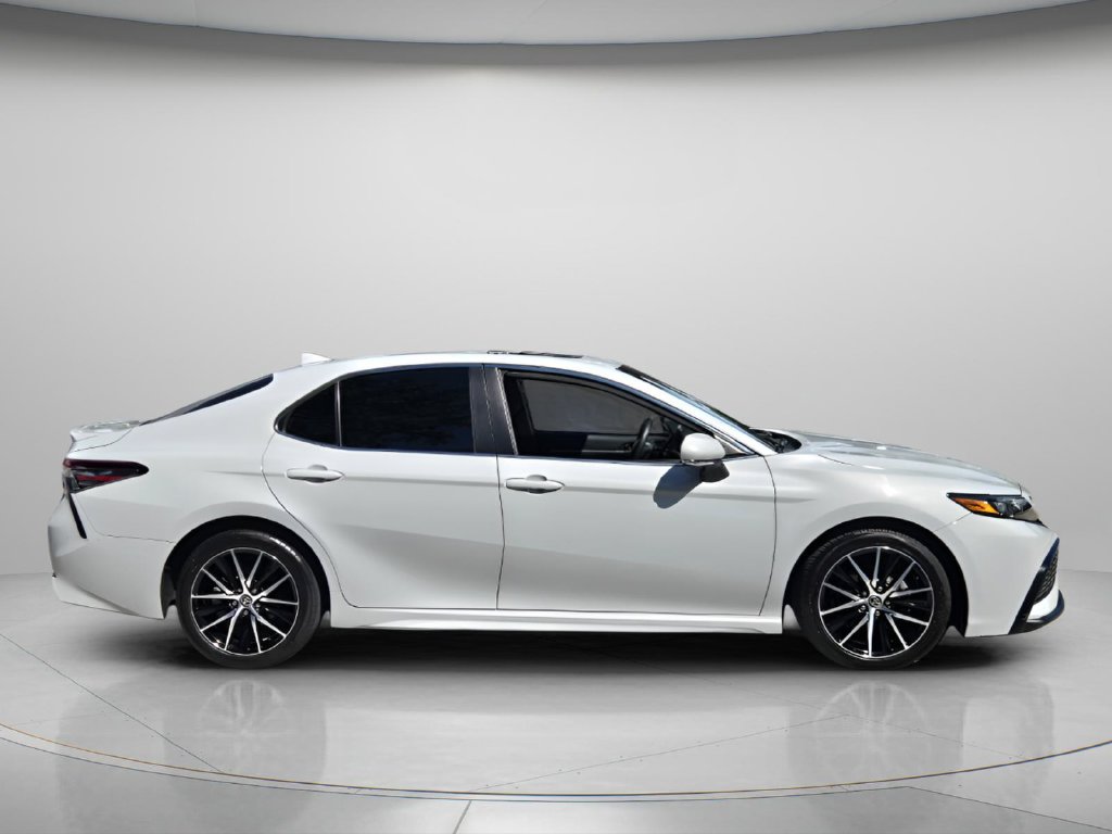 Used 2022 Toyota Camry SE Sedan