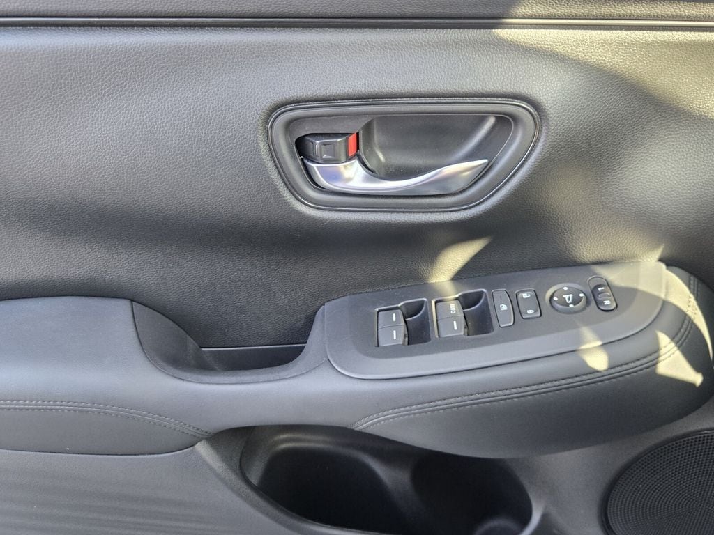 2025 Honda HR-V LX - Photo 26