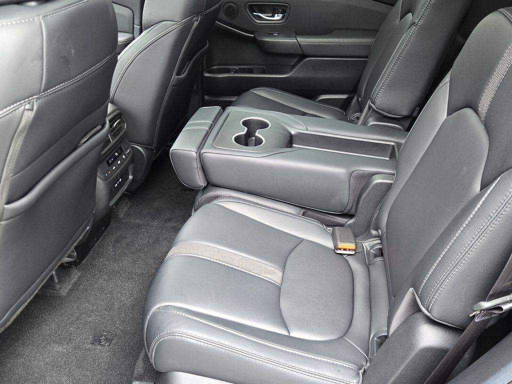 2025 Honda Pilot Touring - Photo 12