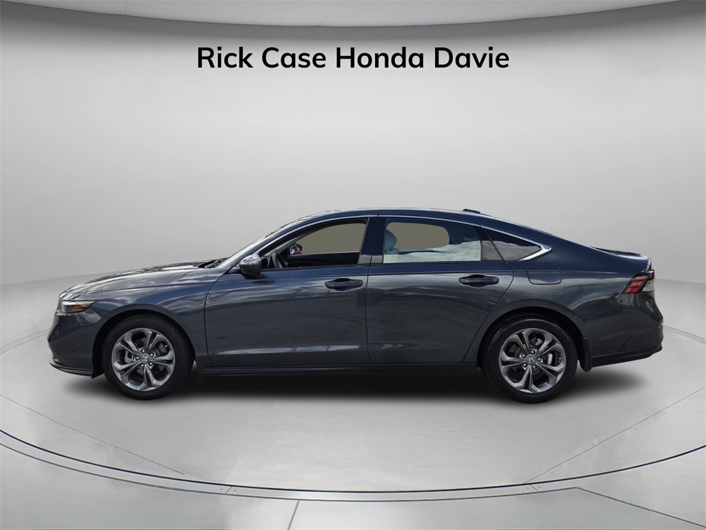Used 2024 Honda Accord EX Sedan