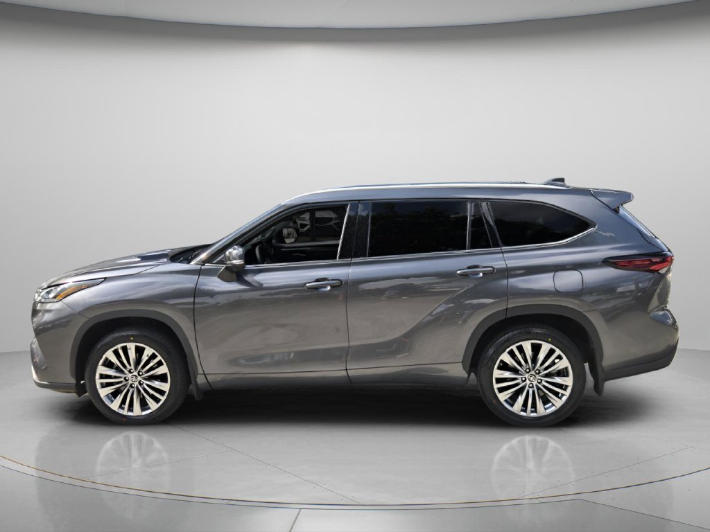 Used 2024 Toyota Highlander Platinum SUV