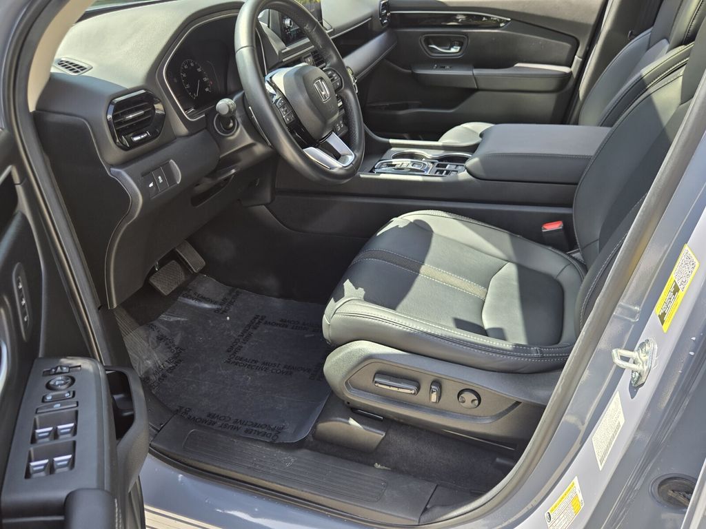 2025 Honda Pilot Touring - Photo 10
