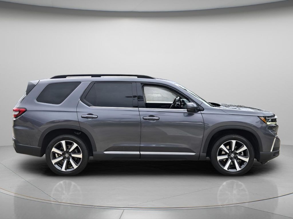 Certified 2025 Honda Pilot Touring SUV