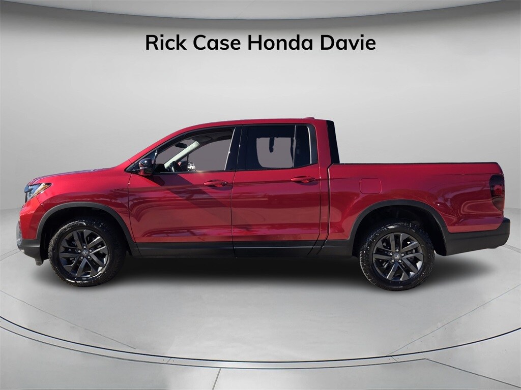2025 Honda Ridgeline Sport photo 2