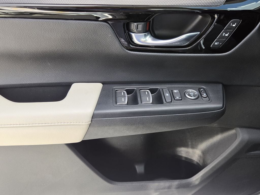 2025 Honda CR-V EX-L - Photo 26