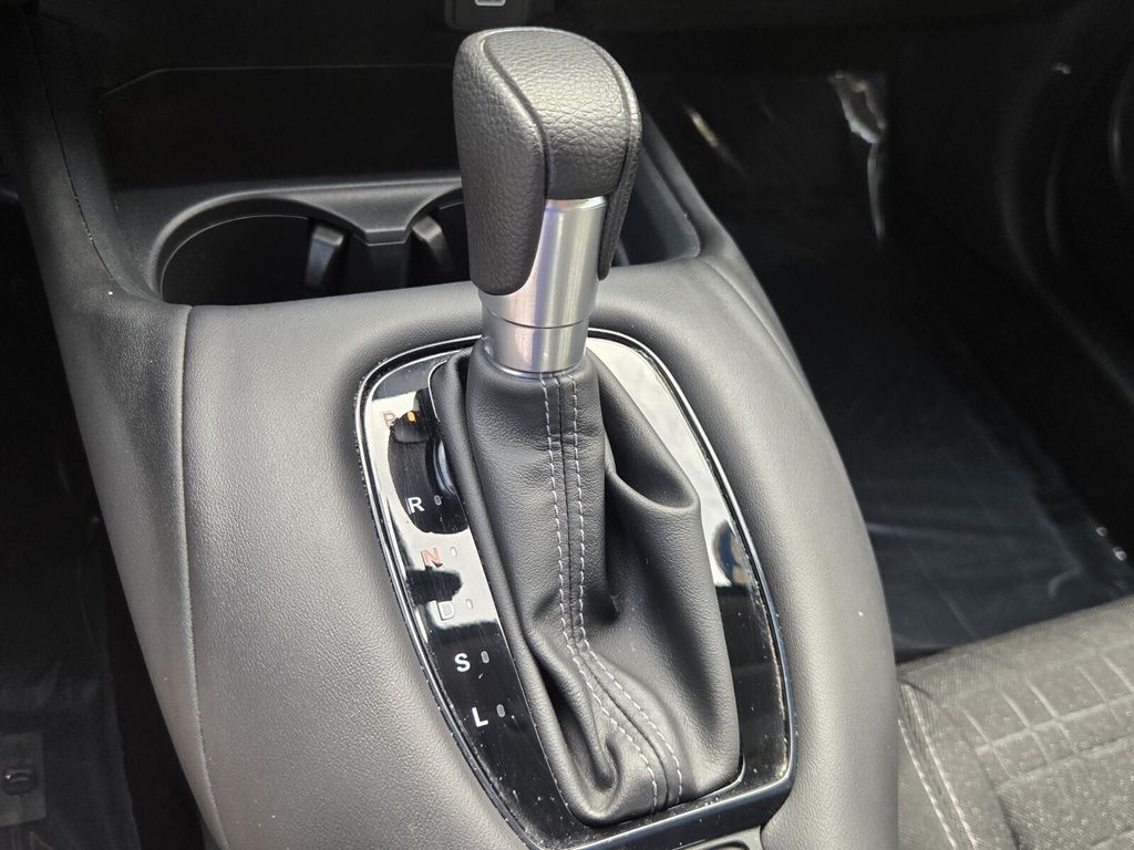 2025 Honda HR-V LX - Photo 18