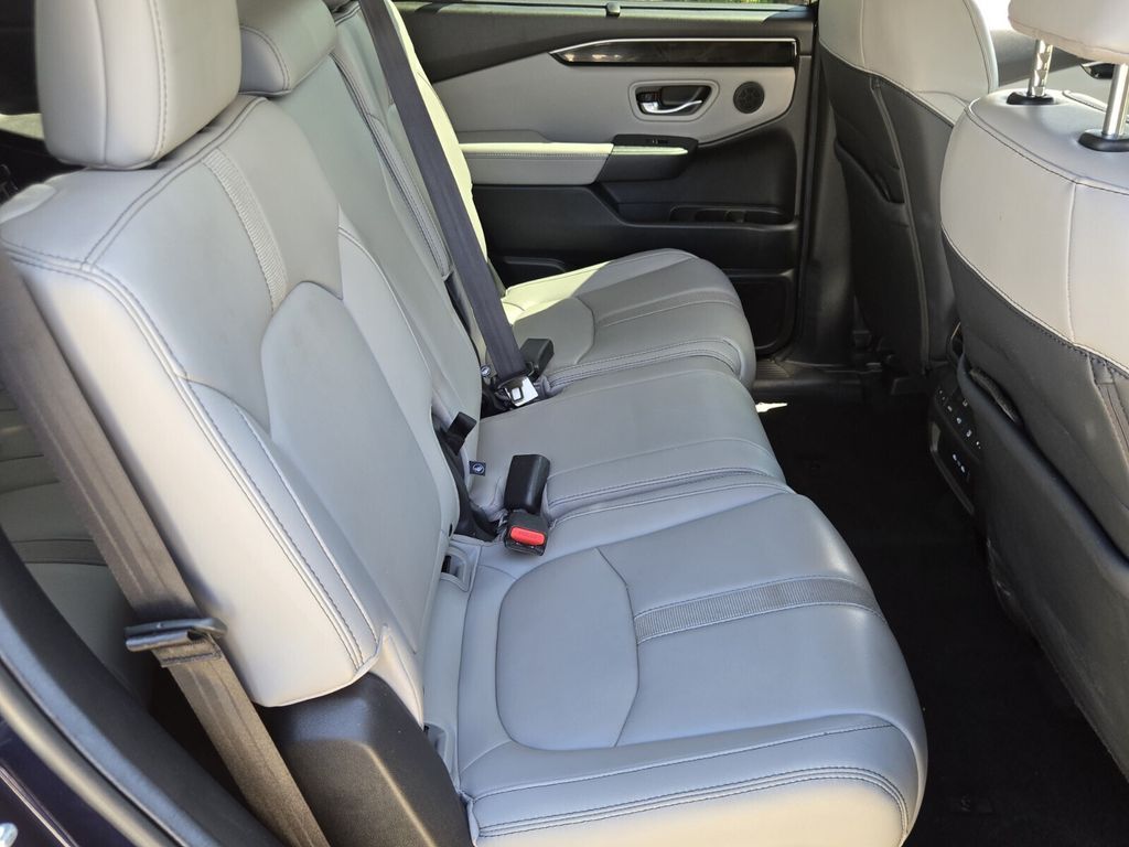 2025 Honda Pilot EX-L - Photo 15