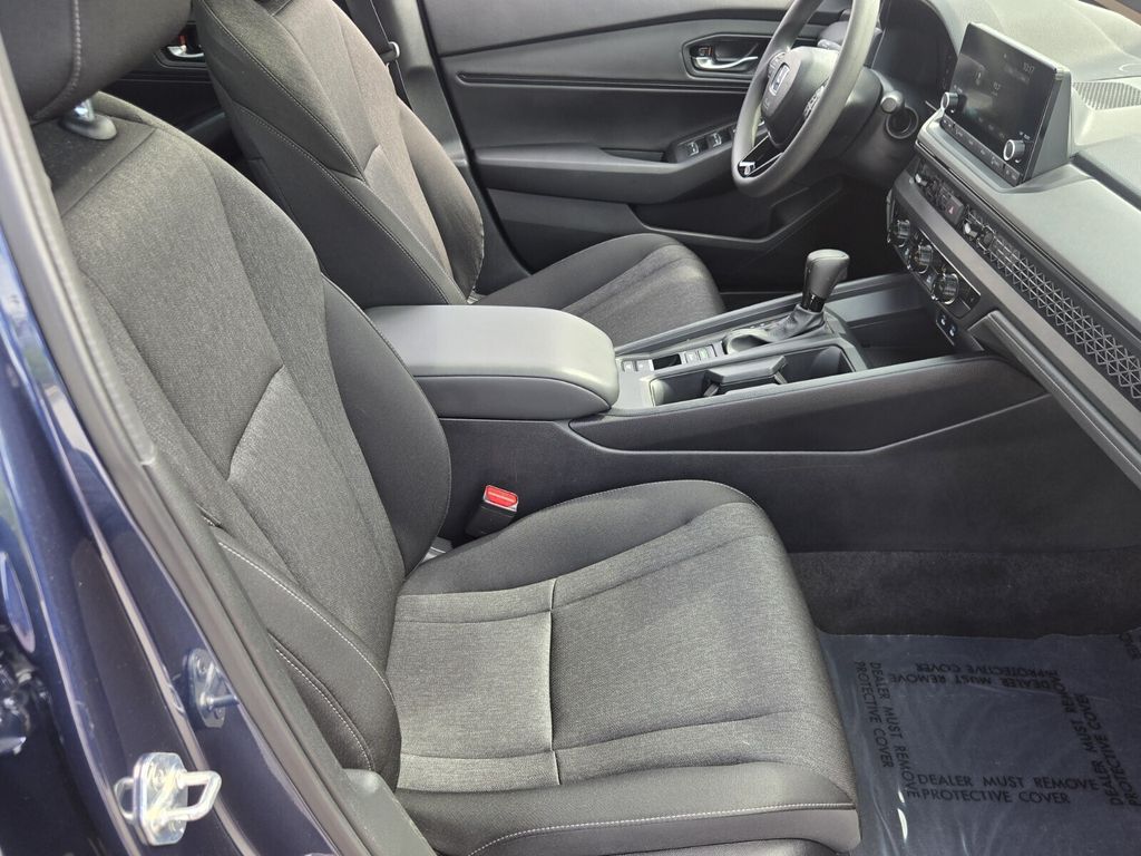 2025 Honda Accord SE - Photo 16