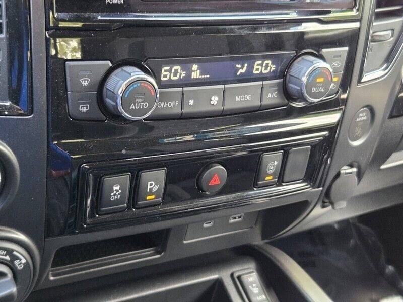 2024 Nissan Titan SV - Photo 17