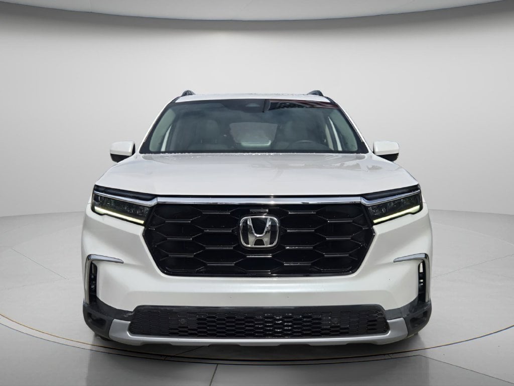 Certified 2025 Honda Pilot Touring SUV